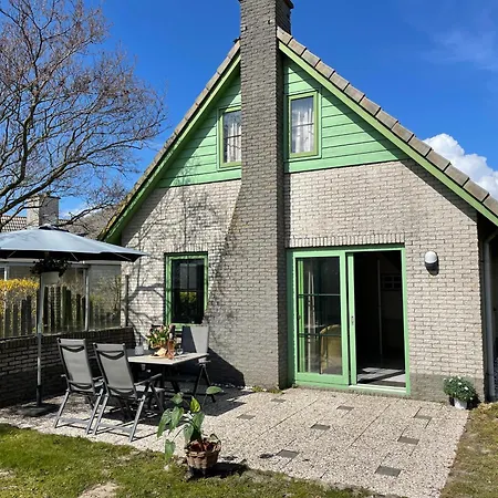 Holiday home Strandparel 081 *